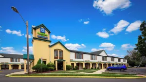 Image of SureStay Hotel by Best Western East Brunswick