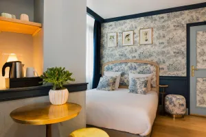 Image of Hotel de Neuve by Happyculture