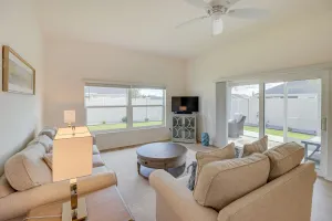Image of Community Pool & Tennis Court: Gem in The Villages
