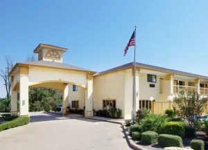 Image of Hotel Blue Fairfield TX