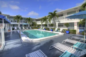 Image of May-Dee Suites in Florida