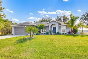Image of Private Yard & Screened Patio: Sunny Sebastian Gem