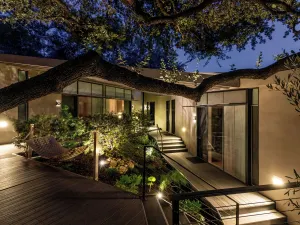 Image of Frame Hotel - Treehouse