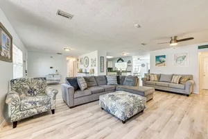 Image of Bright Ruskin Home Less Than 2 Mi to Beach and Marina!