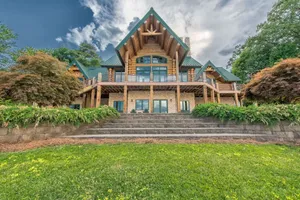 Image of Azalea Retreat- The Lodge by Avantstay Best View