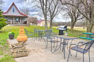 Image of Vivid Cedar Ridge Cabin about 23 Miles to Wichita!