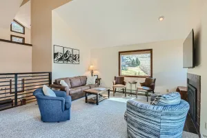 Image of 2 bedroom Loft Private Entry, Lake Views, Amazing Location, Near all Ski Resorts townhouse