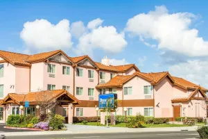 Image of Rodeway Inn & Suites