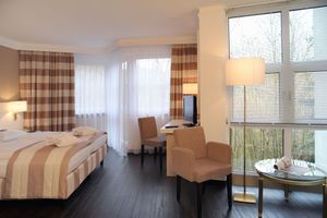 Image of relexa Waldhotel Schatten Stuttgart