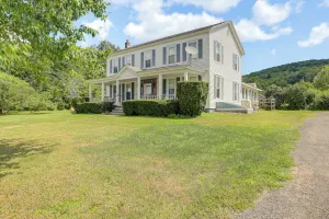 Image of Pet-friendly Franklinville Farmhouse w/ Sunroom!