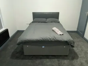 Image of Room in Guest Room - Spacious Room in Coventry City Centre