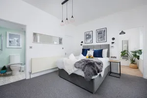 Image of Stunning Central Studio Apartment