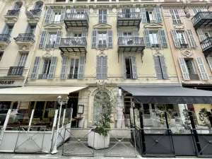 Image of Studio à louer au cœur du Carré dor à Nice, rue Dalpozzo à 150 mètres des plages