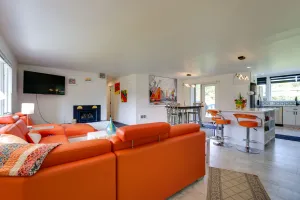 Image of Cozy Retreat in Spokane Valley with Fireplace