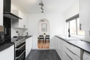 Image of Amazing 3Bed 2Bath House with Garden, Parking, WiFi Near Stevenage Train Station
