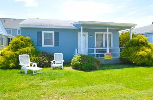 Image of Bayshore Drive 211 3 Bedroom Home by RedAwning