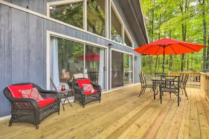 Image of Pet-Friendly Stanwood Sanctuary with Fire Pit!