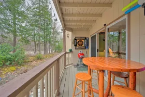 Image of Riverfront Retreat with Deck 1 Mi to Loon Mtn!