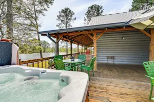 Image of Broken Bow Cabin w/ Hot Tub & Fishing On-site!