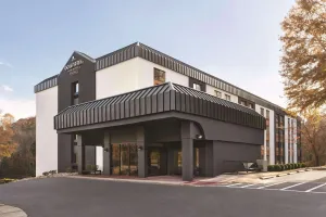 Image of Country Inn & Suites by Radisson, Williamsburg East Busch Gardens , VA