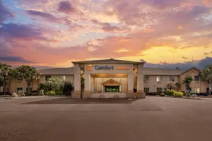 Image of Comfort Suites Milledgeville