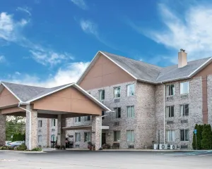 Image of Comfort Inn Whitehall near Michigan's Adventure
