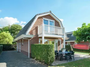 Image of Cozy Holiday Home With a Spacious Garden, Near the Sea