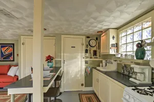 Image of Historic Fort Worth Cottage with Shared Pool!