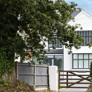 Image of Greenacre - Close to beaches with Hydropool spa