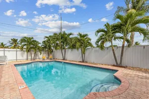 Image of Lake Worth Beach Apartment 1 Bedroom Apts by Redawning