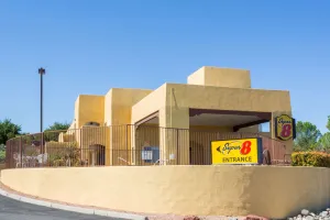 Image of Super 8 by Wyndham Cottonwood