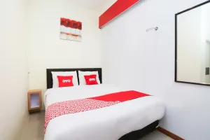 Image of SUPER OYO Flagship 3688 Pot Art