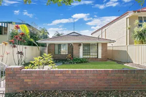 Image of Beachside Holiday Home
