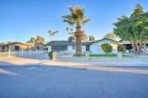 Image of Mesa Home with Outdoor Pool - 2 Mi to Sloan Park!