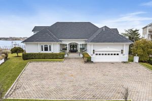 Image of Monmouth Beach 4BR Villa on the Water