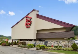 Image of Red Roof Inn Charleston West - Hurricane, WV