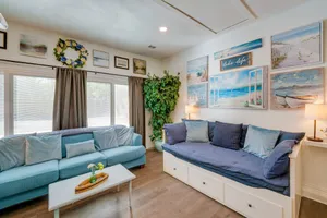 Image of Walk to Lewisville Lake: Pet-friendly Texas Abode!