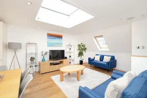Image of JOIVY Quiet Mews Street Apartment in the Heart of Edinburgh