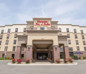 Image of Hampton Inn & Suites Pittsburgh/Harmarville