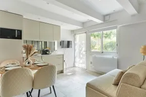 Image of Apartment Le Marais Place des Vosges by Studio prestige