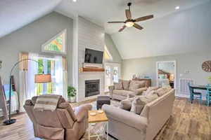 Image of 2 Mi to Golf Course and Fire Pit Cozy Counce Cabin!