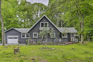 Image of Welcoming Poconos Retreat w/ Deck & Pool Access