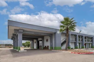 Image of SureStay Studio by Best Western Victoria