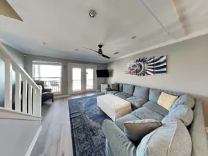 Image of Commodores Landing 209