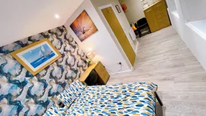 Image of Attractive Studio Flat Bradford City Center