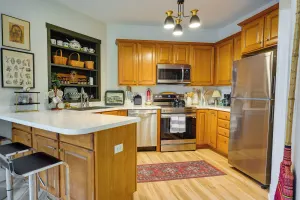 Image of Charming Granville Home w/ Porch - Walk Downtown!