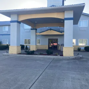Image of Super 8 by Wyndham Martinsville