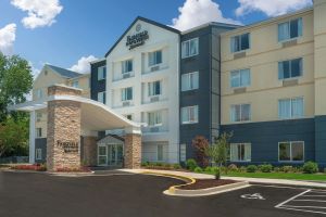 Image of Fairfield Inn & Suites Memphis I-240 & Perkins