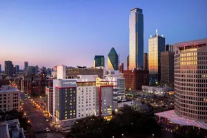 Image of Courtyard by Marriott Dallas Downtown/Reunion District
