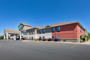Image of Holiday Inn Express and Suites Three Rivers by IHG